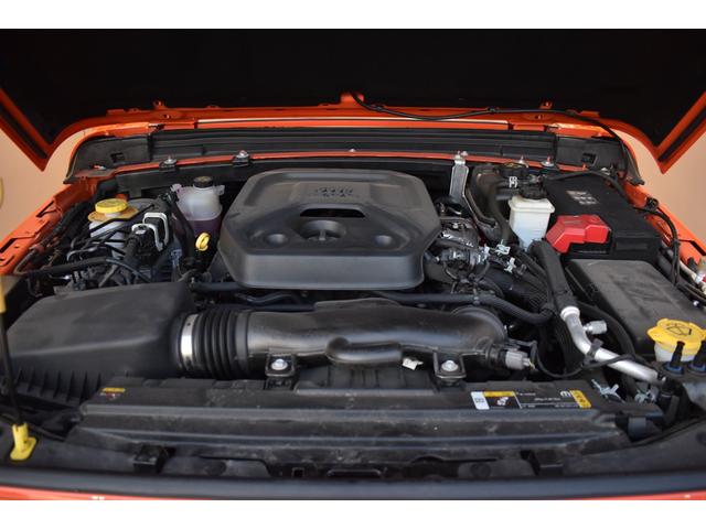 ジープ・ラングラーアンリミテッド サハラ パワートップ(16枚目)