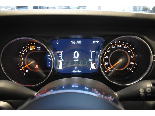 ジープ・ラングラーアンリミテッド サハラ パワートップ(22枚目)