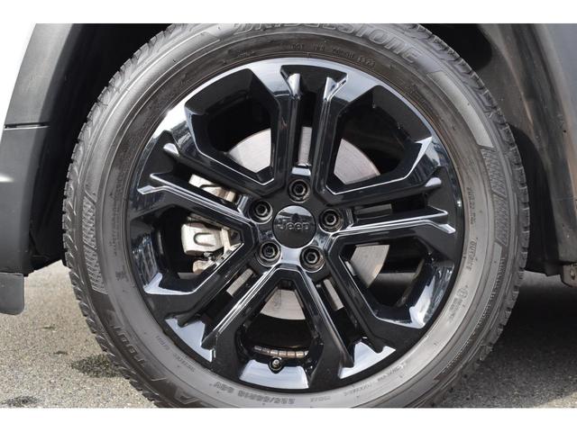 納期について。南関東エリアにお住まいのお客様は１０日〜２週間程度、遠方のお客様は３週間程度となります。ご自宅など指定場所への納車を希望される場合は、別途オプションにて陸送サービスをお選びいただけます