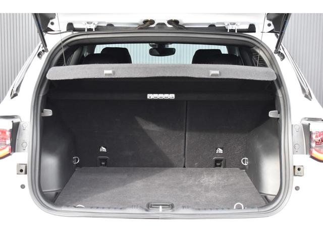 下取りについて。輸入車・国産問わず、全メーカーの査定・下取りを承ります。年式、走行距離、状態等を考慮し、査定価格をご提示いたします。遠方等でご来店が難しい場合は、お近くの買取店への売却をご検討ください