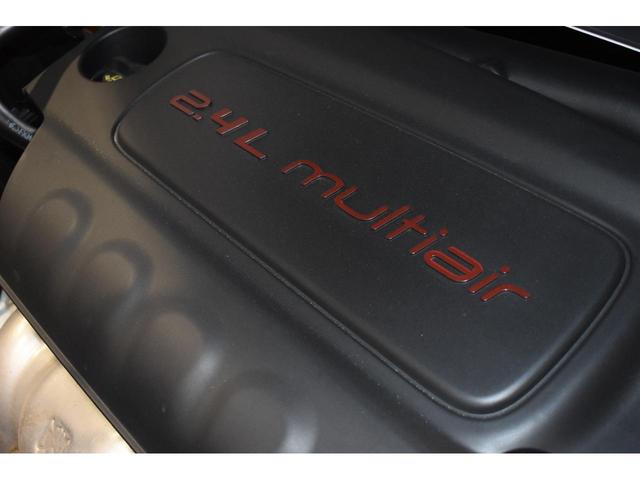 『ジープ東名横浜』へのアクセス。東名高速道路『横浜町田ＩＣ』から車で３分。『南町田グランベリーパーク駅』から徒歩１１分。試乗や購入相談など、様々なサービスを通して「ジープのある生活」を体感いただけます