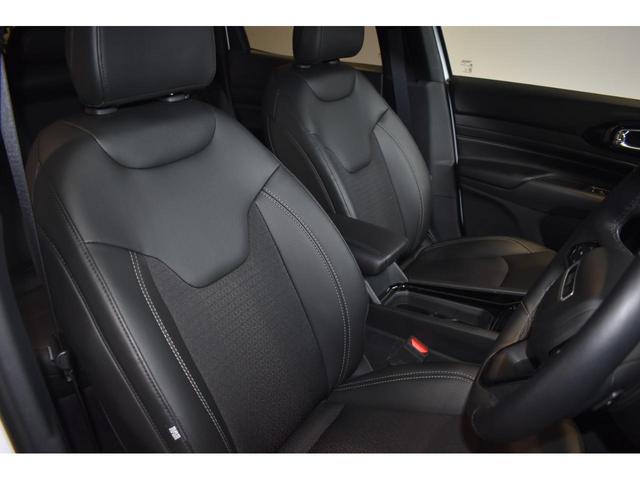 『ジープ東名横浜』へのアクセス。東名高速道路『横浜町田ＩＣ』から車で３分。『南町田グランベリーパーク駅』から徒歩１１分。試乗や購入相談など、様々なサービスを通して「ジープのある生活」を体感いただけます