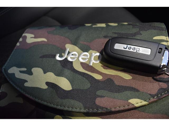 『ジープ東名横浜』にて販売中。ご要望や疑問にお応えします。知りたいこと、聞きたいこと、お気軽にご相談ください。通話無料の専用ダイヤル００７８−６０４１−２３７０（営業時間：１０時〜１８時／水曜定休）