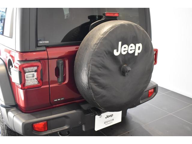 ジープ・ラングラーアンリミテッド スポーツアルティテュード 限定100台 認定中古車保証1年付帯 ブラインドスポットアラート アダプティブクルーズコントロール フロントカメラ サイドカメラ ETC ApplecarplayAndoridAuto サイドステップ(17枚目)