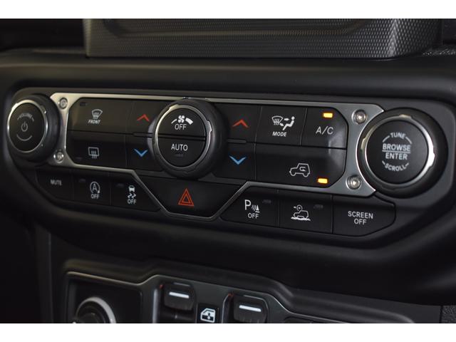 ジープ・ラングラーアンリミテッド スポーツアルティテュード 限定100台 認定中古車保証1年付帯 ブラインドスポットアラート アダプティブクルーズコントロール フロントカメラ サイドカメラ ETC ApplecarplayAndoridAuto サイドステップ(26枚目)