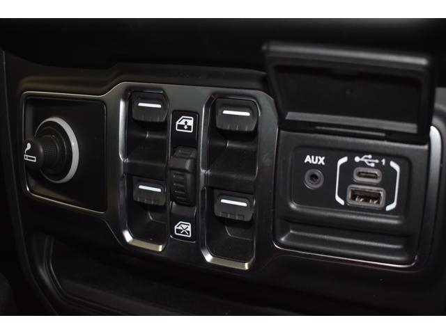 ジープ・ラングラーアンリミテッド スポーツアルティテュード 限定100台 認定中古車保証1年付帯 ブラインドスポットアラート アダプティブクルーズコントロール フロントカメラ サイドカメラ ETC ApplecarplayAndoridAuto サイドステップ(27枚目)