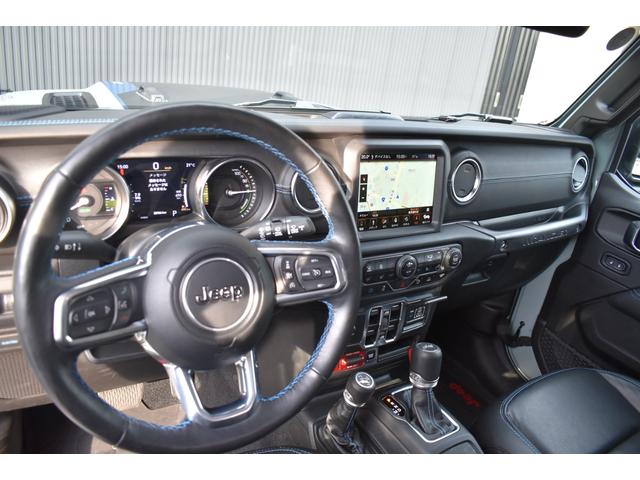 ジープ・ラングラーアンリミテッド４ｘｅ ルビコン４ｘｅ　レザーシート　シートヒーター　ＡｐｐｌｅＣａｒＰｌａｙ　Ｂｌｕｅｔｏｏｔｈ　純正ナビゲーション　フルセグ　ＬＥＤヘッドライト　前面衝突警報　ＡＣＣ　バックカメラ　ワンオーナー　認定中古車保証付（16枚目）