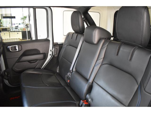 ジープ・ラングラーアンリミテッド４ｘｅ ルビコン４ｘｅ　レザーシート　シートヒーター　ＡｐｐｌｅＣａｒＰｌａｙ　Ｂｌｕｅｔｏｏｔｈ　純正ナビゲーション　フルセグ　ＬＥＤヘッドライト　前面衝突警報　ＡＣＣ　バックカメラ　ワンオーナー　認定中古車保証付（31枚目）