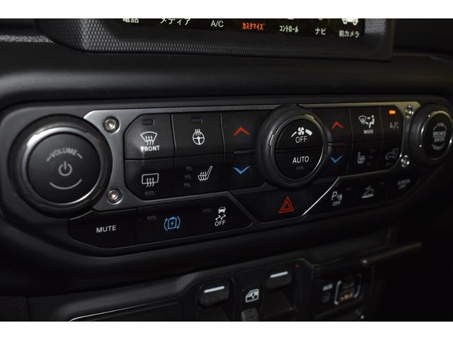 ジープ・ラングラーアンリミテッド４ｘｅ ルビコン４ｘｅ　レザーシート　シートヒーター　ＡｐｐｌｅＣａｒＰｌａｙ　Ｂｌｕｅｔｏｏｔｈ　純正ナビゲーション　フルセグ　ＬＥＤヘッドライト　前面衝突警報　ＡＣＣ　バックカメラ　ワンオーナー　認定中古車保証付（41枚目）