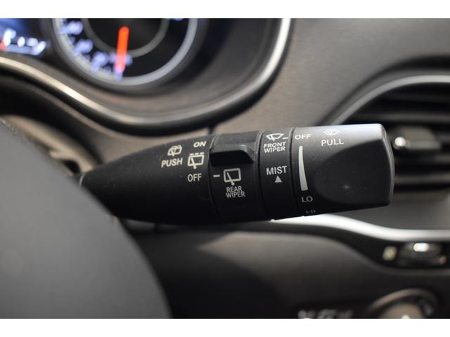 ジープ・チェロキー 　認定中古車保証付　黒革シート　純正メモリーナビ　レーダークルーズコントロール　ルーフレール　衝突軽減ブレーキ　コーナーセンサー　禁煙車　フルセグＴＶ　Ｂｌｕｅｔｏｏｔｈ　パワーシート　バックカメラ（21枚目）