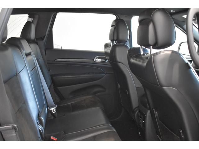 ジープ・グランドチェロキー アルティテュード　ＡｐｐｌｅＣａｒｐｌａｙ　Ａｎｄｒｏｉｄ　Ａｕｔｏ　　純正ナビゲーション　フルセグ　ハーフレザーシート　シートヒーター　クルーズコントロール　バックカメラ　前面衝突警報　認定中古車保証付（6枚目）