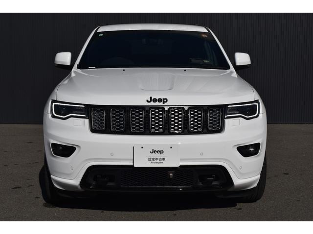 ジープ・グランドチェロキー アルティテュード　ＡｐｐｌｅＣａｒｐｌａｙ　Ａｎｄｒｏｉｄ　Ａｕｔｏ　　純正ナビゲーション　フルセグ　ハーフレザーシート　シートヒーター　クルーズコントロール　バックカメラ　前面衝突警報　認定中古車保証付（10枚目）