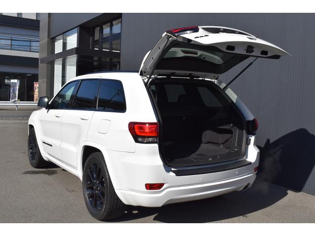 ジープ・グランドチェロキー アルティテュード　ＡｐｐｌｅＣａｒｐｌａｙ　Ａｎｄｒｏｉｄ　Ａｕｔｏ　　純正ナビゲーション　フルセグ　ハーフレザーシート　シートヒーター　クルーズコントロール　バックカメラ　前面衝突警報　認定中古車保証付（13枚目）