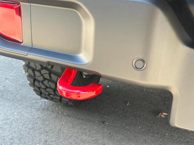 ジープ・ラングラーアンリミテッド ルビコン　ＡｐｐｌｅＣａｒＰｌａｙ　Ｂｌｕｅｔｏｏｔｈ　レザーシート　シートヒーター　ステアリングヒーター　フルセグ　ＬＥＤヘッドライト　　アダプティブクルーズコントロール　バックカメラ　認定中古車保証付（13枚目）