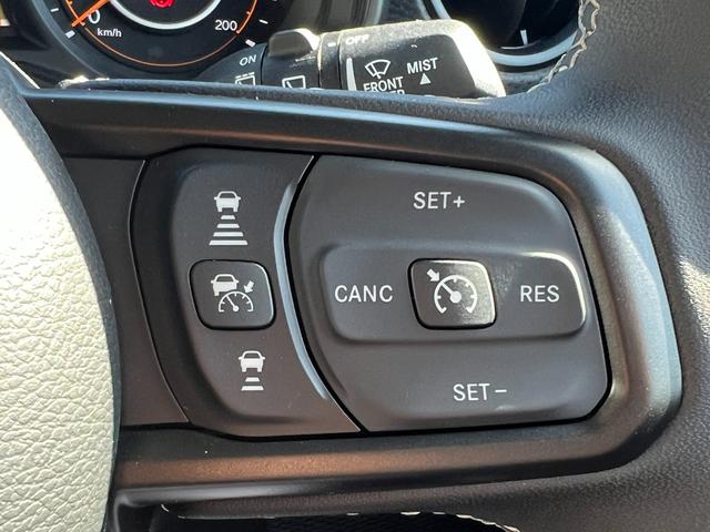 ジープ・ラングラーアンリミテッド ルビコン　ＡｐｐｌｅＣａｒＰｌａｙ　Ｂｌｕｅｔｏｏｔｈ　レザーシート　シートヒーター　ステアリングヒーター　フルセグ　ＬＥＤヘッドライト　　アダプティブクルーズコントロール　バックカメラ　認定中古車保証付（17枚目）