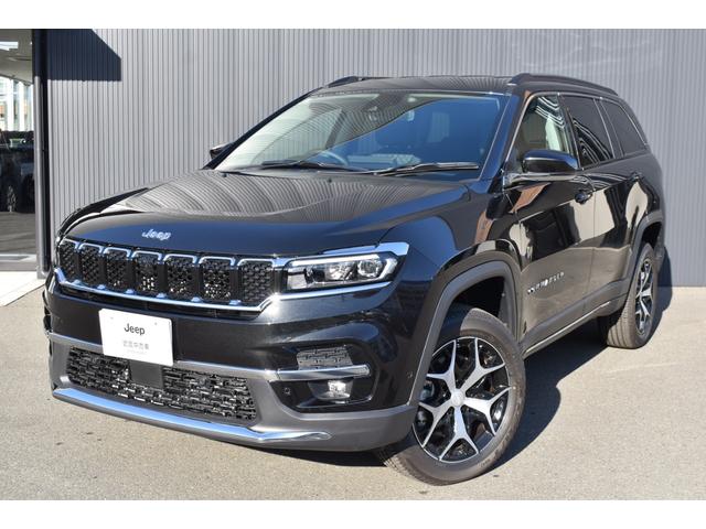 ジープ・コマンダー リミテッド　リミテッド　ディーゼルターボ　４ＷＤ　認定中古車保証　ＬＥＤヘッドライト　全周囲カメラ　レザーシート　シートヒーター　ステアリングヒーター　電動リアゲート　純正ナビ　スマートキー　障害物センサー（3枚目）