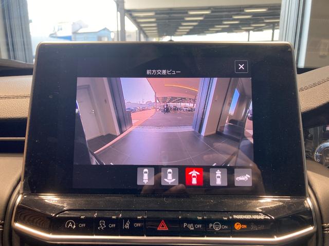 ジープ・コマンダー リミテッド　リミテッド　ディーゼルターボ　４ＷＤ　認定中古車保証　ＬＥＤヘッドライト　全周囲カメラ　レザーシート　シートヒーター　ステアリングヒーター　電動リアゲート　純正ナビ　スマートキー　障害物センサー（19枚目）