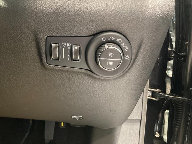 ジープ・コマンダー リミテッド　リミテッド　ディーゼルターボ　４ＷＤ　認定中古車保証　ＬＥＤヘッドライト　全周囲カメラ　レザーシート　シートヒーター　ステアリングヒーター　電動リアゲート　純正ナビ　スマートキー　障害物センサー（28枚目）