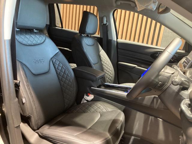 ジープ・コマンダー リミテッド　リミテッド　ディーゼルターボ　４ＷＤ　認定中古車保証　ＬＥＤヘッドライト　全周囲カメラ　レザーシート　シートヒーター　ステアリングヒーター　電動リアゲート　純正ナビ　スマートキー　障害物センサー（32枚目）