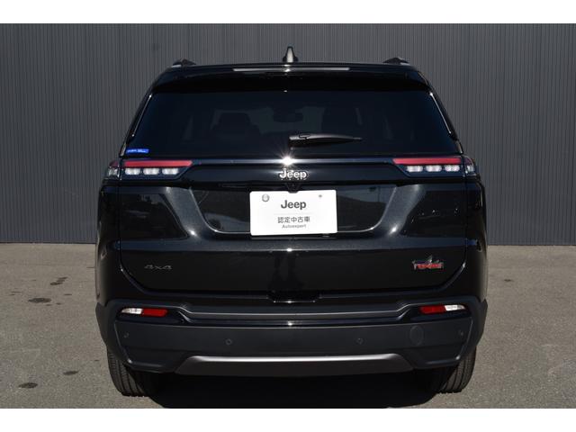 ジープ・コマンダー トレイルエディション　全国１５０台限定　ワンオーナー　禁煙車　衝突軽減ブレーキ　電動リアゲート　レザーシート　ステアリングヒーター　純正ナビ　ＬＥＤヘッドライト　ＥＴＣ２．０　フロントシートヒーター（8枚目）