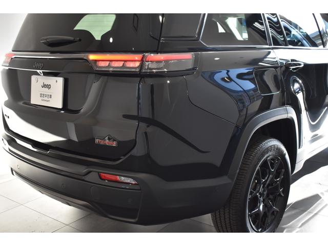 ジープ・コマンダー トレイルエディション　全国１５０台限定　ワンオーナー　禁煙車　衝突軽減ブレーキ　電動リアゲート　レザーシート　ステアリングヒーター　純正ナビ　ＬＥＤヘッドライト　ＥＴＣ２．０　フロントシートヒーター（33枚目）