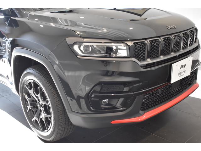 ジープ・コマンダー トレイルエディション　全国１５０台限定　ワンオーナー　禁煙車　衝突軽減ブレーキ　電動リアゲート　レザーシート　ステアリングヒーター　純正ナビ　ＬＥＤヘッドライト　ＥＴＣ２．０　フロントシートヒーター（35枚目）