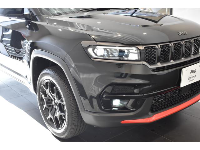 ジープ・コマンダー トレイルエディション　全国１５０台限定　ワンオーナー　禁煙車　衝突軽減ブレーキ　電動リアゲート　レザーシート　ステアリングヒーター　純正ナビ　ＬＥＤヘッドライト　ＥＴＣ２．０　フロントシートヒーター（38枚目）