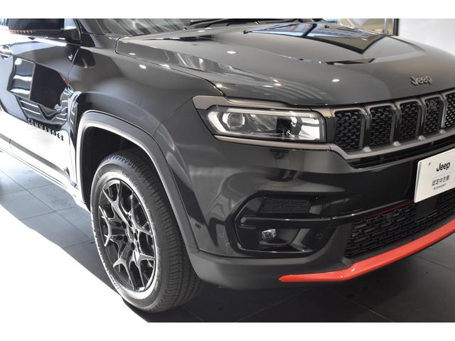 ジープ・コマンダー トレイルエディション　全国１５０台限定　ワンオーナー　禁煙車　衝突軽減ブレーキ　電動リアゲート　レザーシート　ステアリングヒーター　純正ナビ　ＬＥＤヘッドライト　ＥＴＣ２．０　フロントシートヒーター（39枚目）