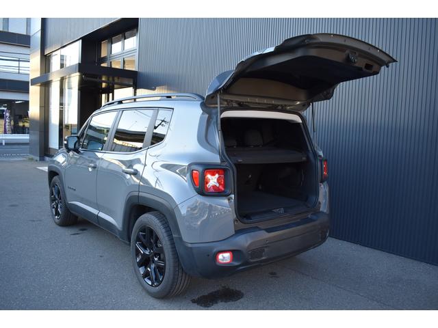 ジープ・レネゲード ナイトイーグル　ナイトイーグル　限定１２０台　ユーザー様下取り車　ワンオーナー　Ａｐｐｌｅ　ｃａｒ　ｐｌａｙ　ＡｎｄｏｒｉｄＡｕｔｏ　Ｂｌｕｅｔｏｏｔｈ　ファブリックシート　クルーズコントロール　ハロゲンライト（10枚目）