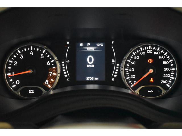 ジープ・レネゲード ナイトイーグル　ナイトイーグル　限定１２０台　ユーザー様下取り車　ワンオーナー　Ａｐｐｌｅ　ｃａｒ　ｐｌａｙ　ＡｎｄｏｒｉｄＡｕｔｏ　Ｂｌｕｅｔｏｏｔｈ　ファブリックシート　クルーズコントロール　ハロゲンライト（14枚目）