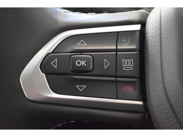 ジープ・コマンダー リミテッド　純正ナビ　レザーシート　障害物センサー　衝突軽減ブレーキ　シートヒーター　全周囲カメラ　ＬＥＤヘッドライト　バックカメラ　スマートキー　アダプティブクルーズコントロール　電動パワーシート　ＥＴＣ２．０（26枚目）