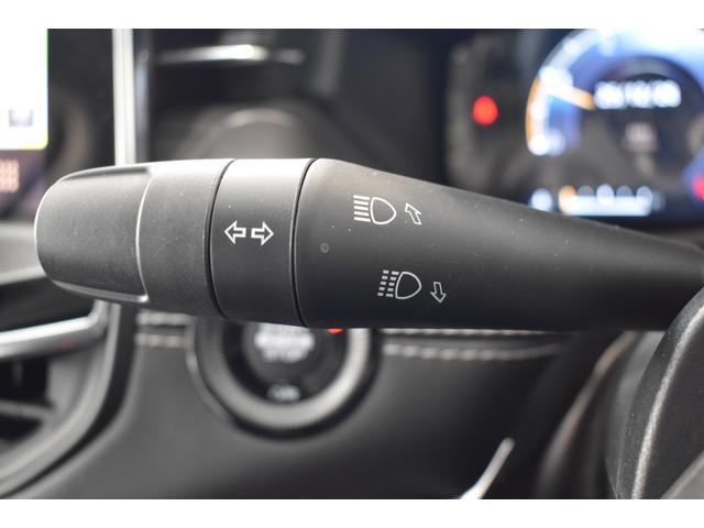 ジープ・コマンダー リミテッド　純正ナビ　レザーシート　障害物センサー　衝突軽減ブレーキ　シートヒーター　全周囲カメラ　ＬＥＤヘッドライト　バックカメラ　スマートキー　アダプティブクルーズコントロール　電動パワーシート　ＥＴＣ２．０（28枚目）