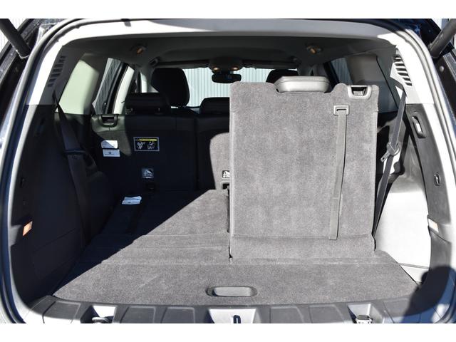 ジープ・コマンダー リミテッド　純正ナビ　レザーシート　障害物センサー　衝突軽減ブレーキ　シートヒーター　全周囲カメラ　ＬＥＤヘッドライト　バックカメラ　スマートキー　アダプティブクルーズコントロール　電動パワーシート　ＥＴＣ２．０（31枚目）