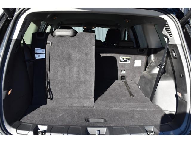 ジープ・コマンダー リミテッド　純正ナビ　レザーシート　障害物センサー　衝突軽減ブレーキ　シートヒーター　全周囲カメラ　ＬＥＤヘッドライト　バックカメラ　スマートキー　アダプティブクルーズコントロール　電動パワーシート　ＥＴＣ２．０（32枚目）