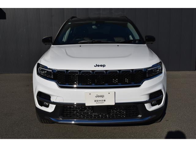 ジープ・コマンダー リミテッド　純正ナビ　レザーシート　障害物センサー　衝突軽減ブレーキ　シートヒーター　全周囲カメラ　ＬＥＤヘッドライト　バックカメラ　スマートキー　アダプティブクルーズコントロール　電動パワーシート　ＥＴＣ２．０（8枚目）