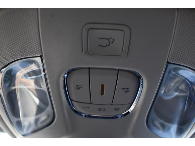 ジープ・コマンダー リミテッド　純正ナビ　レザーシート　障害物センサー　衝突軽減ブレーキ　シートヒーター　全周囲カメラ　ＬＥＤヘッドライト　バックカメラ　スマートキー　アダプティブクルーズコントロール　電動パワーシート　ＥＴＣ２．０（33枚目）