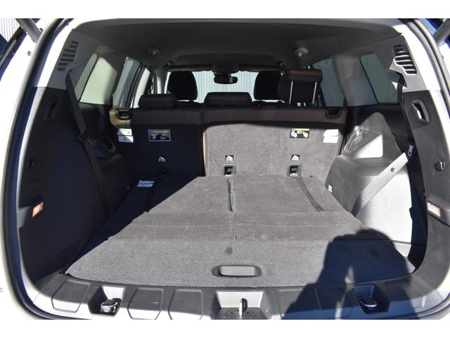 ジープ・コマンダー リミテッド　純正ナビ　レザーシート　障害物センサー　衝突軽減ブレーキ　シートヒーター　全周囲カメラ　ＬＥＤヘッドライト　バックカメラ　スマートキー　アダプティブクルーズコントロール　電動パワーシート　ＥＴＣ２．０（35枚目）