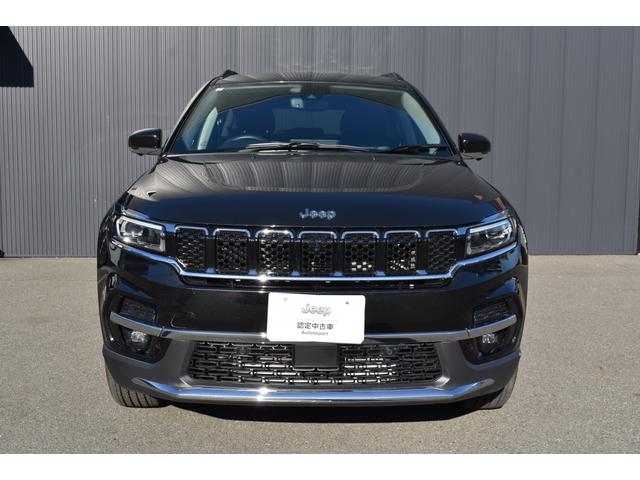 ジープ・コマンダー リミテッド　純正ナビ　レザーシート　障害物センサー　衝突軽減ブレーキ　シートヒーター　全周囲カメラ　ＬＥＤヘッドライト　バックカメラ　スマートキー　アダプティブクルーズコントロール　電動パワーシート　ＥＴＣ２．０（8枚目）