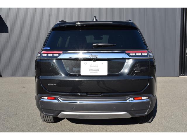 ジープ・コマンダー リミテッド　純正ナビ　レザーシート　障害物センサー　衝突軽減ブレーキ　シートヒーター　全周囲カメラ　ＬＥＤヘッドライト　バックカメラ　スマートキー　アダプティブクルーズコントロール　電動パワーシート　ＥＴＣ２．０（9枚目）