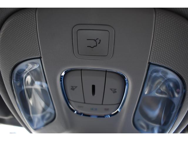 ジープ・コマンダー リミテッド　純正ナビ　レザーシート　障害物センサー　衝突軽減ブレーキ　シートヒーター　全周囲カメラ　ＬＥＤヘッドライト　バックカメラ　スマートキー　アダプティブクルーズコントロール　電動パワーシート　ＥＴＣ２．０（25枚目）