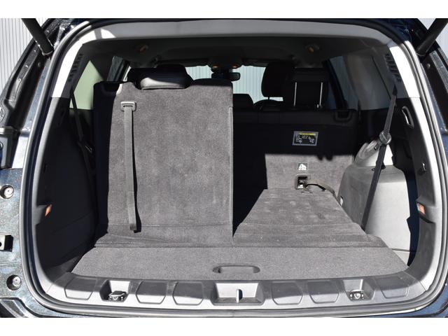 ジープ・コマンダー リミテッド　純正ナビ　レザーシート　障害物センサー　衝突軽減ブレーキ　シートヒーター　全周囲カメラ　ＬＥＤヘッドライト　バックカメラ　スマートキー　アダプティブクルーズコントロール　電動パワーシート　ＥＴＣ２．０（36枚目）