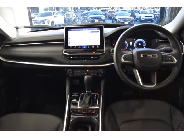 ジープ・コマンダー リミテッド 純正ナビ レザーシート 障害物センサー 衝突軽減ブレーキ シートヒーター 全周囲カメラ LEDヘッドライト バックカメラ スマートキー アダプティブクルーズコントロール 電動パワーシート ETC2.0(11枚目)