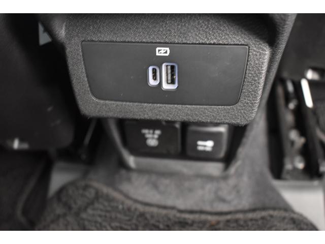 ジープ・コマンダー リミテッド 純正ナビ レザーシート 障害物センサー 衝突軽減ブレーキ シートヒーター 全周囲カメラ LEDヘッドライト バックカメラ スマートキー アダプティブクルーズコントロール 電動パワーシート ETC2.0(14枚目)