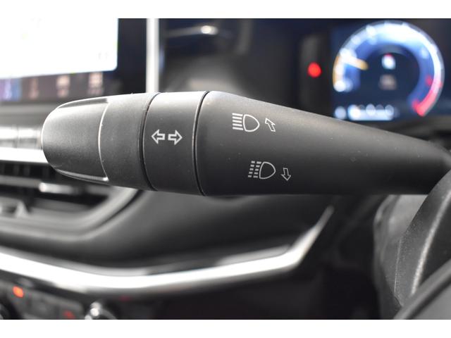 ジープ・コマンダー リミテッド 純正ナビ レザーシート 障害物センサー 衝突軽減ブレーキ シートヒーター 全周囲カメラ LEDヘッドライト バックカメラ スマートキー アダプティブクルーズコントロール 電動パワーシート ETC2.0(18枚目)