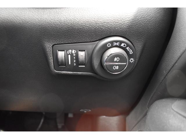 ジープ・コマンダー リミテッド 純正ナビ レザーシート 障害物センサー 衝突軽減ブレーキ シートヒーター 全周囲カメラ LEDヘッドライト バックカメラ スマートキー アダプティブクルーズコントロール 電動パワーシート ETC2.0(21枚目)