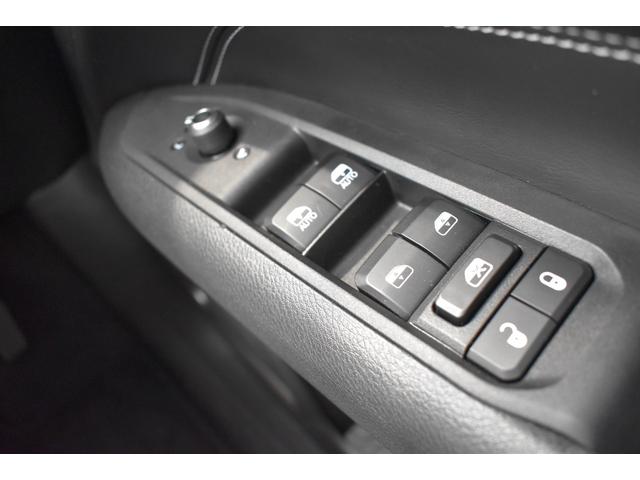 ジープ・コマンダー リミテッド 純正ナビ レザーシート 障害物センサー 衝突軽減ブレーキ シートヒーター 全周囲カメラ LEDヘッドライト バックカメラ スマートキー アダプティブクルーズコントロール 電動パワーシート ETC2.0(22枚目)