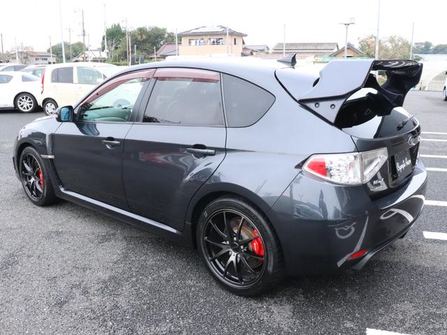 インプレッサ ＷＲＸ　ＳＴｉ　４ＷＤ　６ＭＴ　ＲＡＹＳ１８ＡＷ　大型リアスポイラー　タイベル交換済み　大型リアスポイラー　ＲＥＣＡＲＯシート　ＳＴＩタワーバー　ＨＤＤナビ　フルセグＴＶ　ＥＴＣ　プッシュスタート　スマートキー（9枚目）