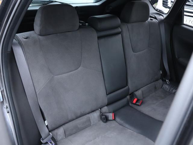 インプレッサ ＷＲＸ　ＳＴｉ　４ＷＤ　６ＭＴ　ＲＡＹＳ１８ＡＷ　大型リアスポイラー　タイベル交換済み　大型リアスポイラー　ＲＥＣＡＲＯシート　ＳＴＩタワーバー　ＨＤＤナビ　フルセグＴＶ　ＥＴＣ　プッシュスタート　スマートキー（17枚目）