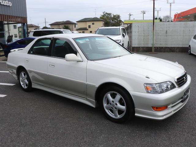 クレスタ ルラーンＧ　ユーザー買取車　社外エアロ　ツートンカラー　リアスポイラー　ＥＴＣ　キーレス　純正１６ＡＷ　ＨＩＤヘッドライト　フォグランプ　ドアバイザー　オートライト　走行約７２０００ｋｍ（6枚目）