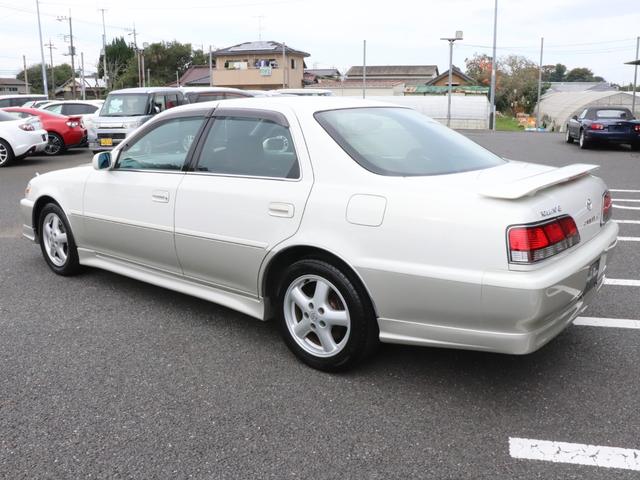 クレスタ ルラーンＧ　ユーザー買取車　社外エアロ　ツートンカラー　リアスポイラー　ＥＴＣ　キーレス　純正１６ＡＷ　ＨＩＤヘッドライト　フォグランプ　ドアバイザー　オートライト　走行約７２０００ｋｍ（9枚目）